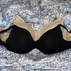 2 Skims T-shirt bras